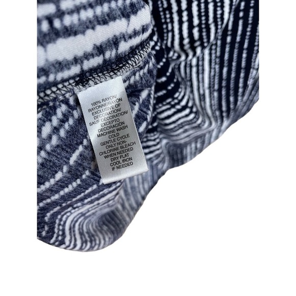 Ann Taylor LOFT Navy Blue and White Striped Top, Large - Picture 3 of 4